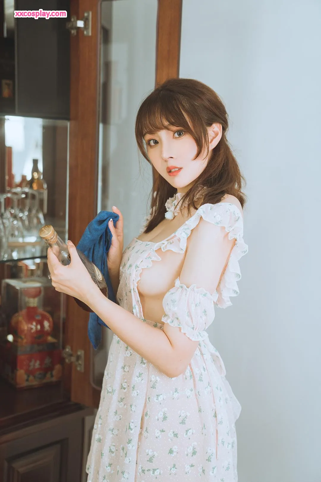 Natsuko: Floral Apron Charm