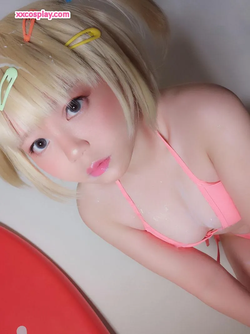 Nikumikyo Surfing Gal