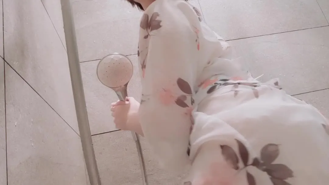 Nikumikyo cosplay album Nikumikyo Japanese Kimono with Odango Buns - Video 7
