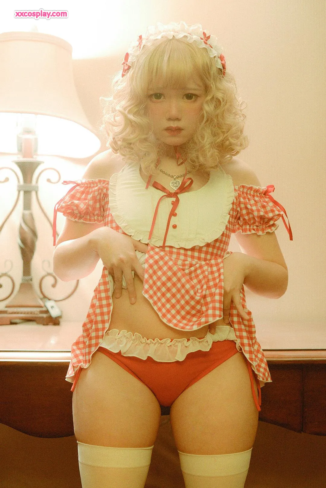 Nikumikyo Red Gingham Maid Cosplay