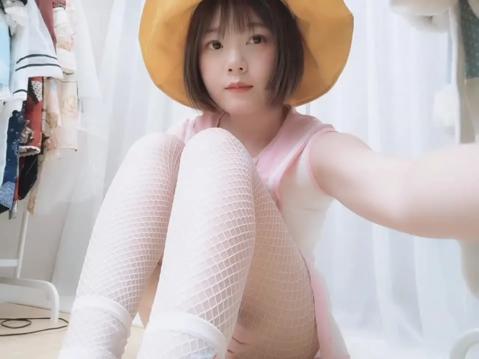 Nikumikyo cosplay album Nikumikyo - Mau Camping Bareng? - Video 4