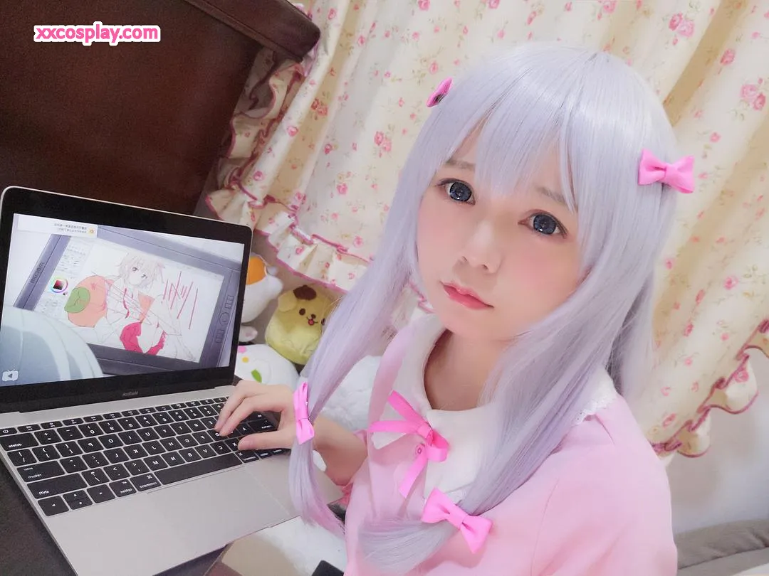 Nikumikyo as Sagiri Izumi in Pink Pajamas