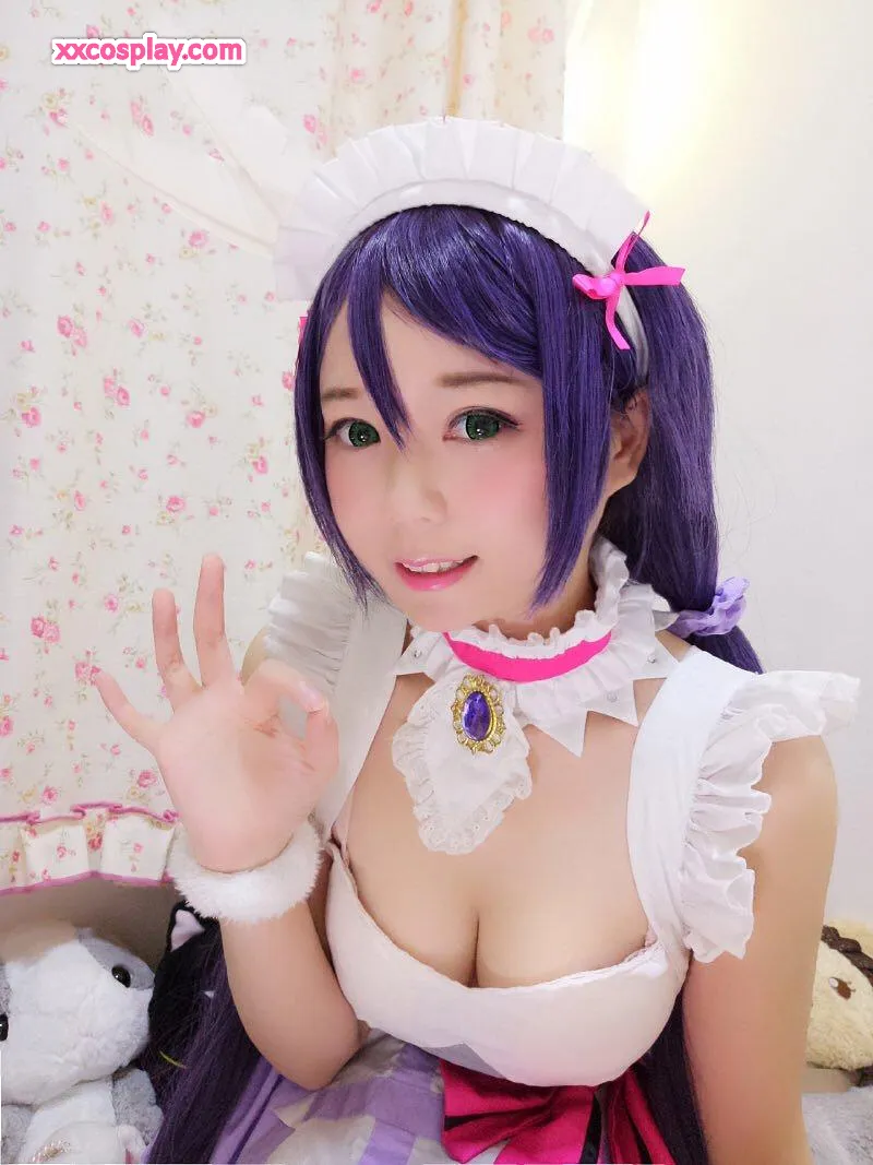 Nikumikyo Maid Cosplay ni Nozomi Tojo