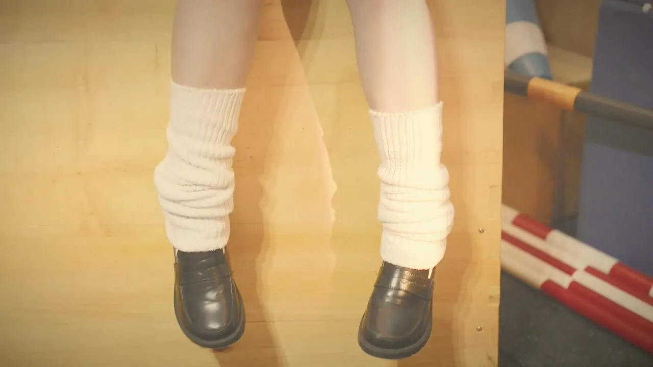 Nikumikyo cosplay album Nikumikyo Kyou Nikuniku Vol.16 : Rock dans l'entrepôt sportif - Video 52