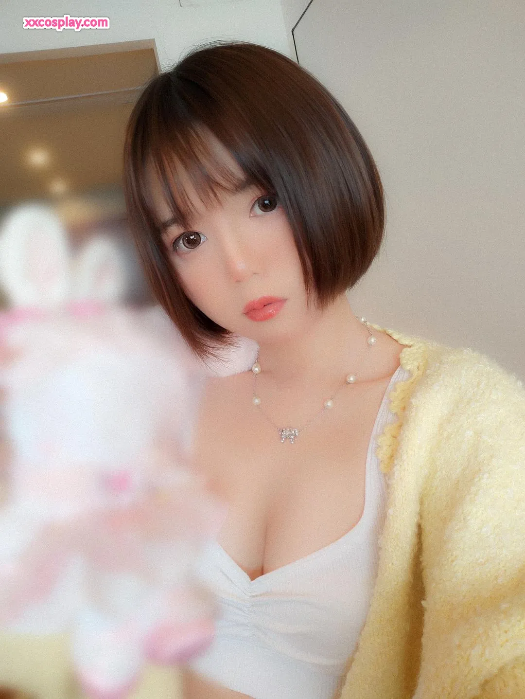 Nikumikyo毛绒黄色开衫可爱写真