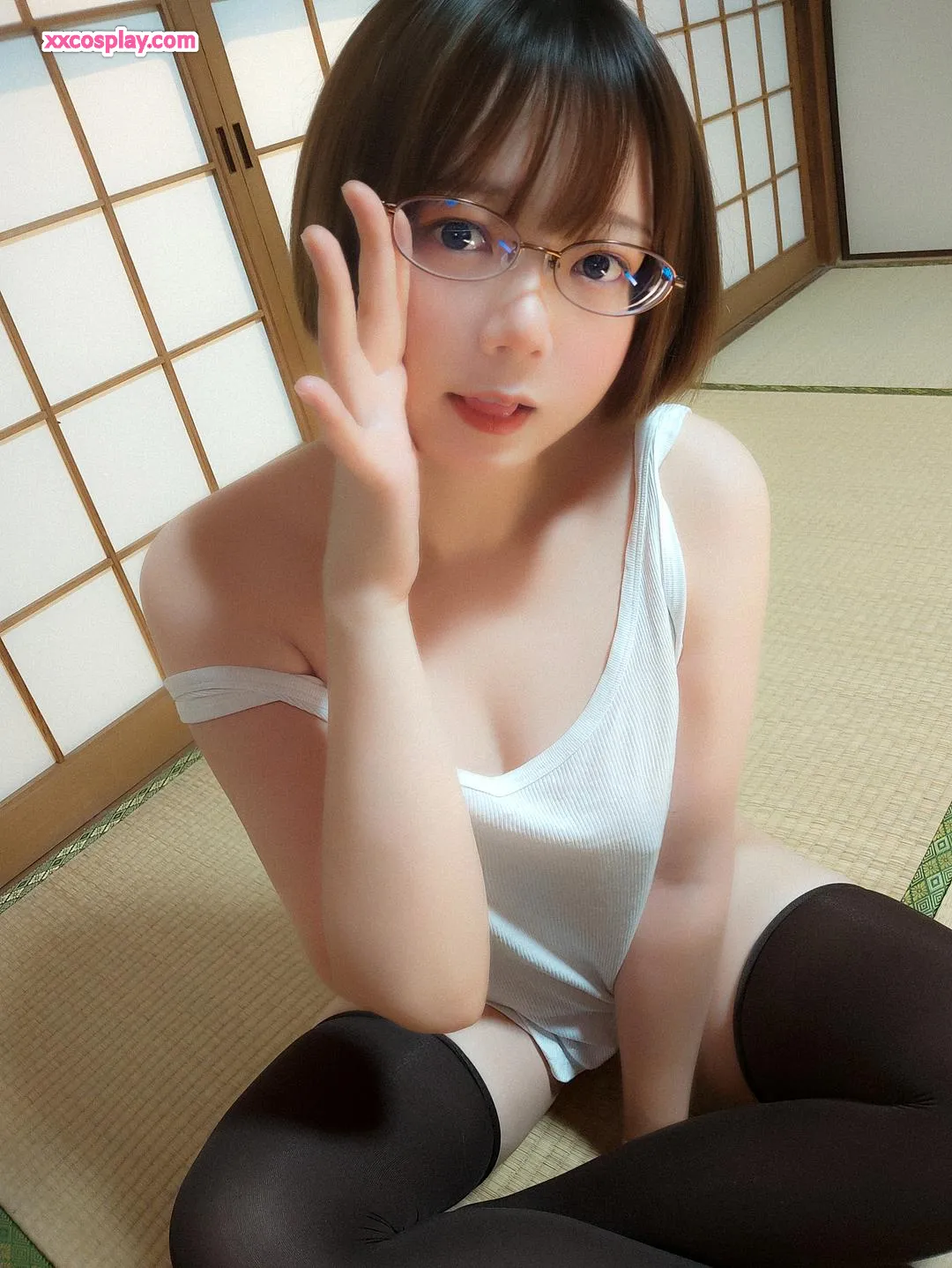 Nikumikyo: Ripped Jeans Lover