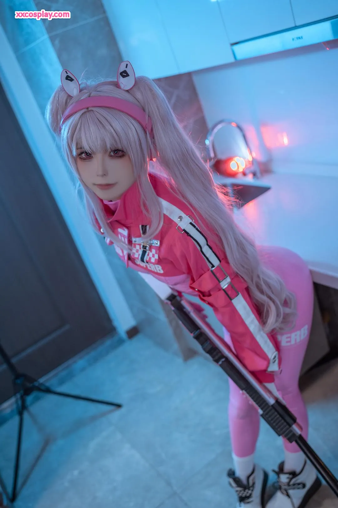 Quan冉有点饿 – Alice dari Goddess of Victory: Nikke Gravure Cosplay