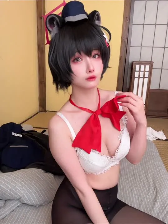 Rioko凉凉子 cosplay album Kosplay Pelayan Kereta Api Catgirl Menggoda Rioko Liangliangzi - Video 14