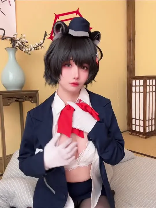 Rioko凉凉子 cosplay album Kosplay Pelayan Kereta Api Catgirl Menggoda Rioko Liangliangzi - Video 19
