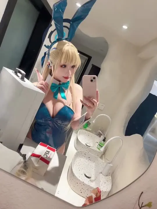Rioko凉凉子 cosplay album Rioko - Blue Archive Toki Bunny Girl Cosplay - Video 44