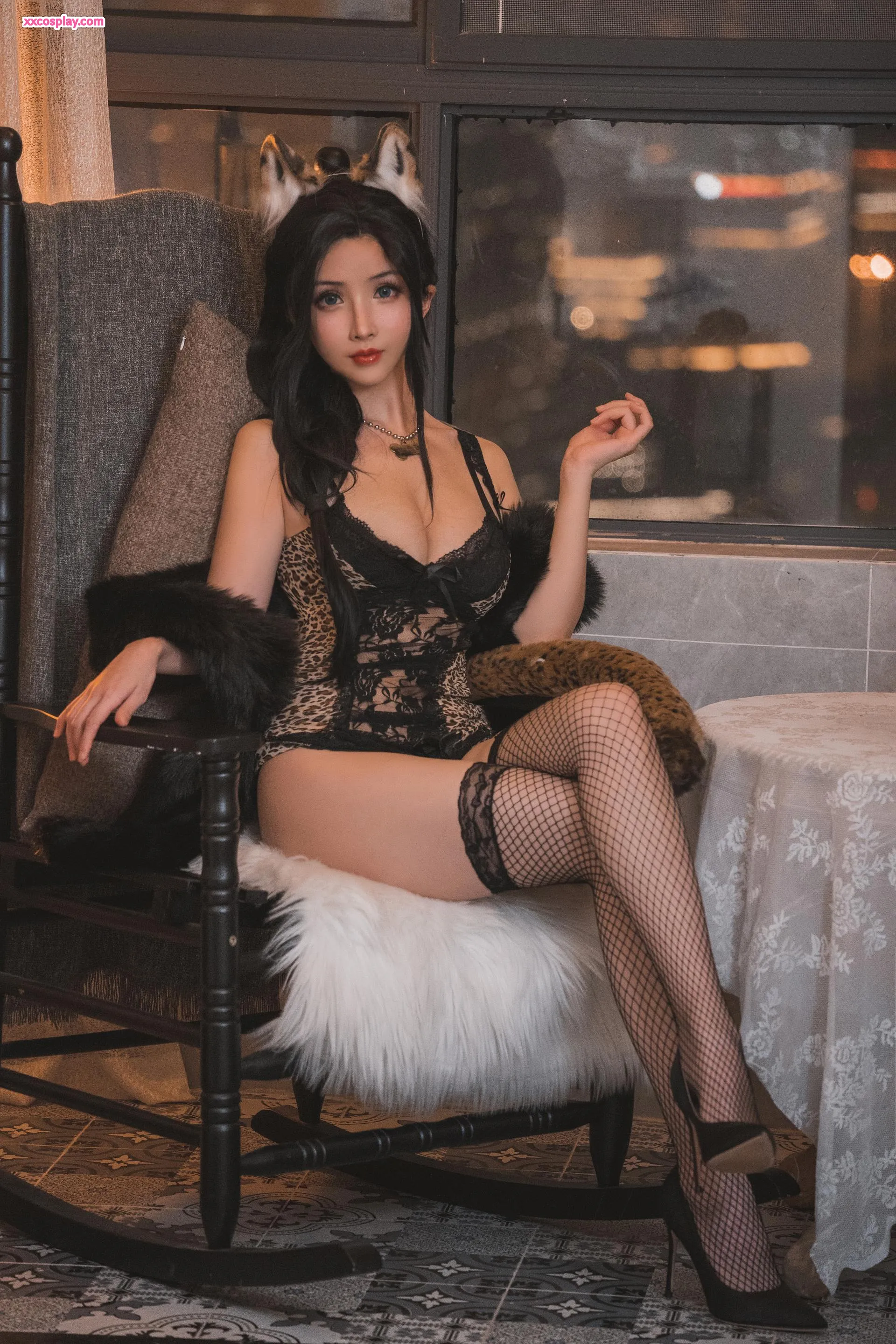 Rioko 凉凉子 - 豹子女士的秘密约会