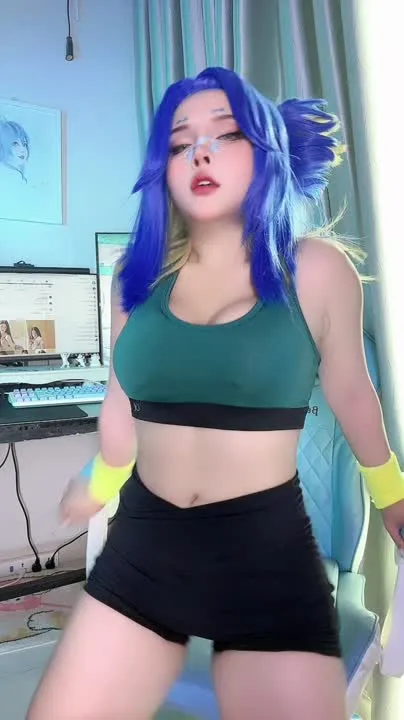 Sayo Momo cosplay album 沙世桃：Neon Valorant 身體油寫真 - Video 60