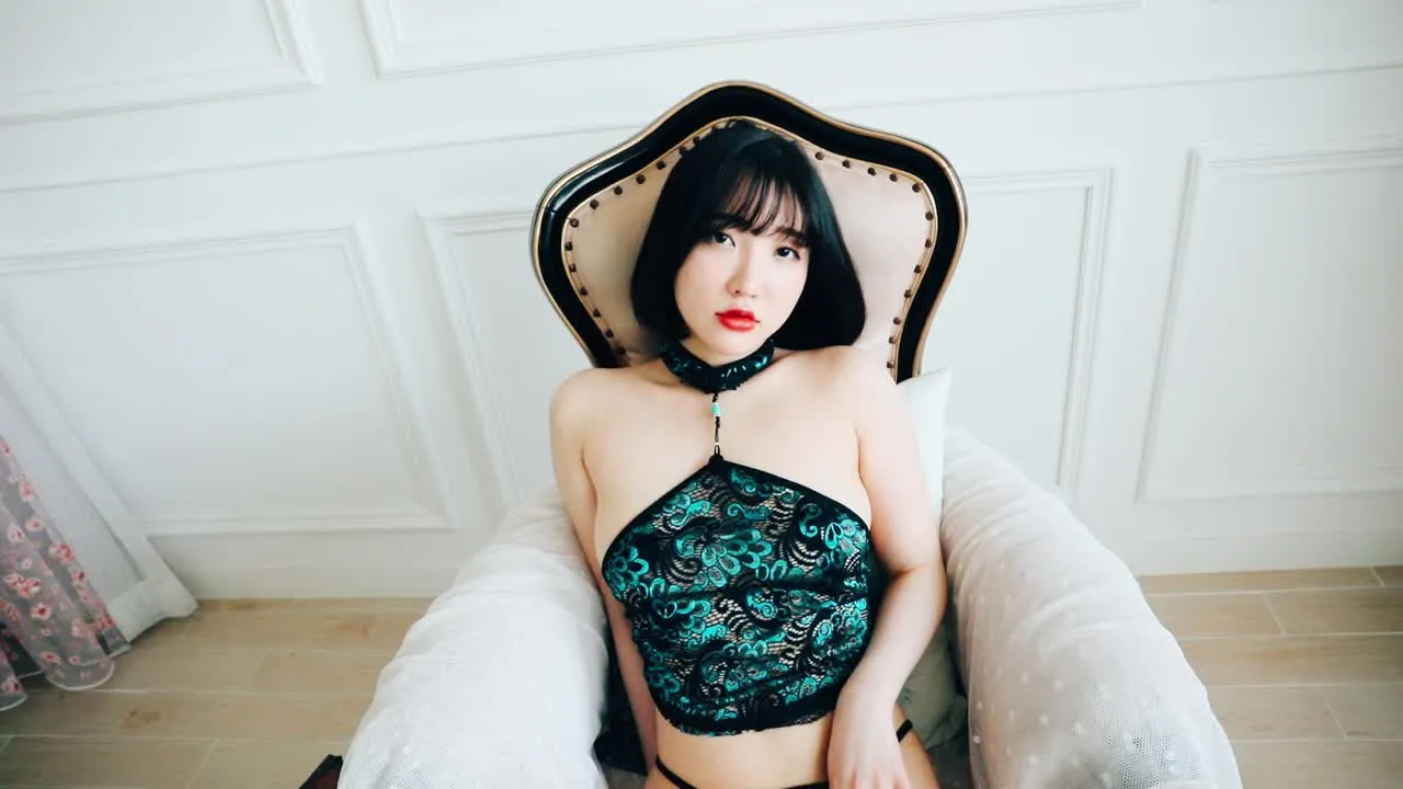 Son Ye-Eun cosplay album Son Ye-Eun's Lingerie Gravure Collection - Video 2