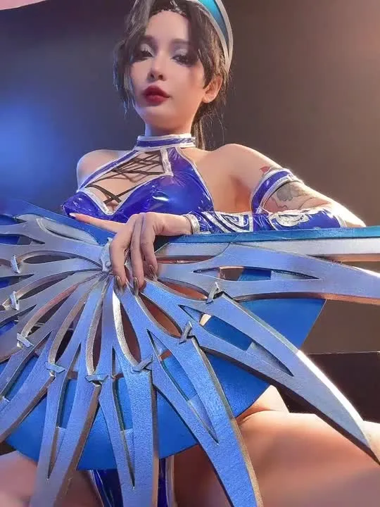 Umeko J cosplay album Umeko J: Cosplay Kitana - Video 119