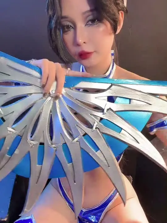 Umeko J cosplay album Umeko J: Cosplay Kitana - Video 120