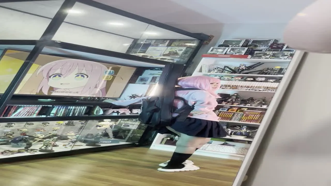 Umeko J cosplay album Umeko J Bocchi the Rock Cosplay - Video 94