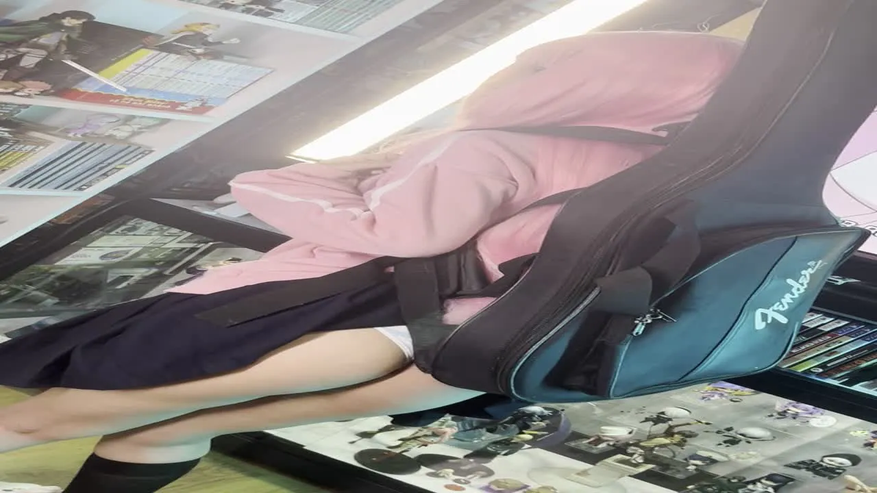 Umeko J cosplay album Umeko J Bocchi the Rock Cosplay - Video 95