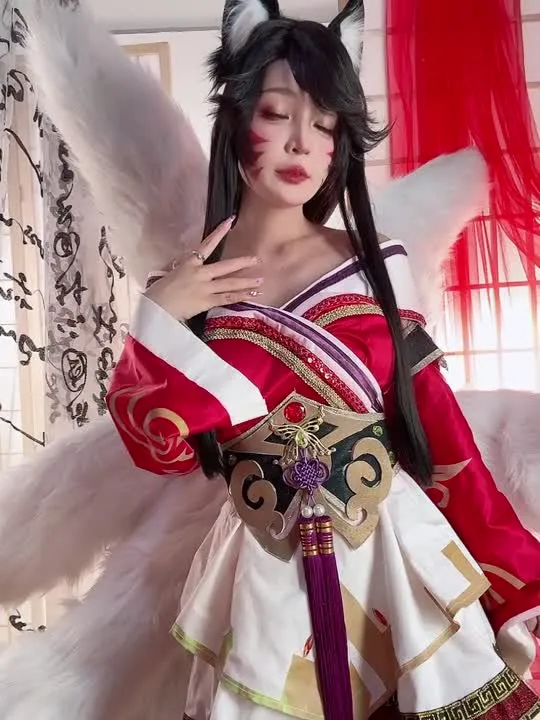 Umeko J cosplay album Umeko J 化身 Ahri - 英雄联盟 Cosplay - Video 126