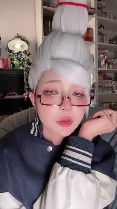 Umeko J cosplay album Umeko J 扮演《胆大党》绫濑星子 - Video 99