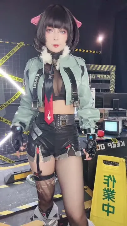 Umeko J cosplay album Umeko J als Jane Doe - Video 132