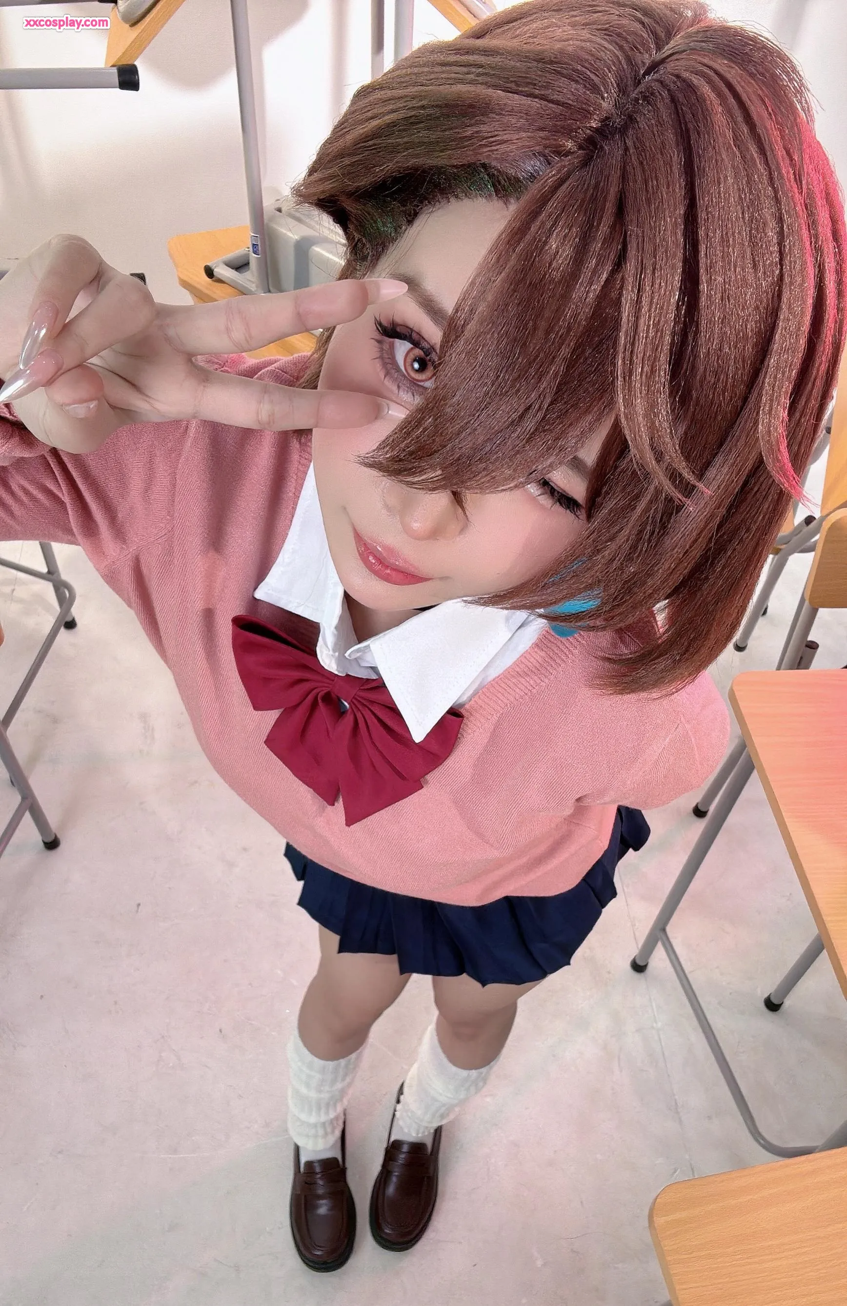Umeko J：Momo Ayase - 诱人教室写真集