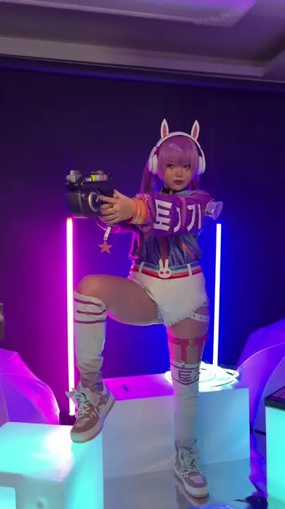 ZinieQ cosplay album ZinieQ - D.Va EDM Rave (Overwatch 2) - Video 47