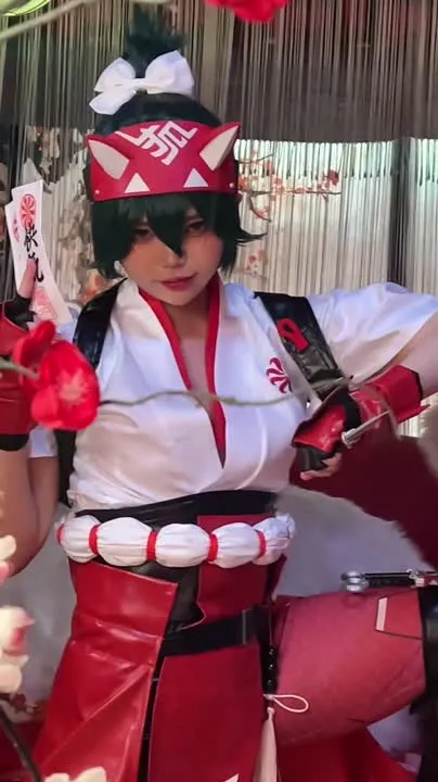 ZinieQ cosplay album ZinieQ sebagai Kiriko (Overwatch 2) - Video 40