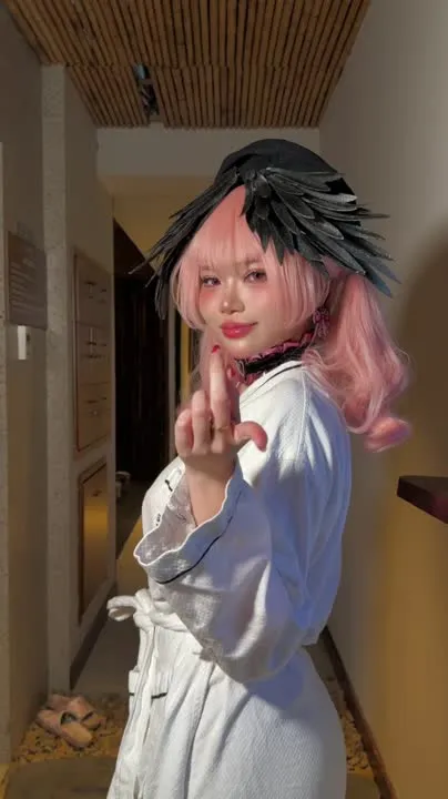 ZinieQ cosplay album ZinieQ 化身《碧蓝档案》小春 - Video 54