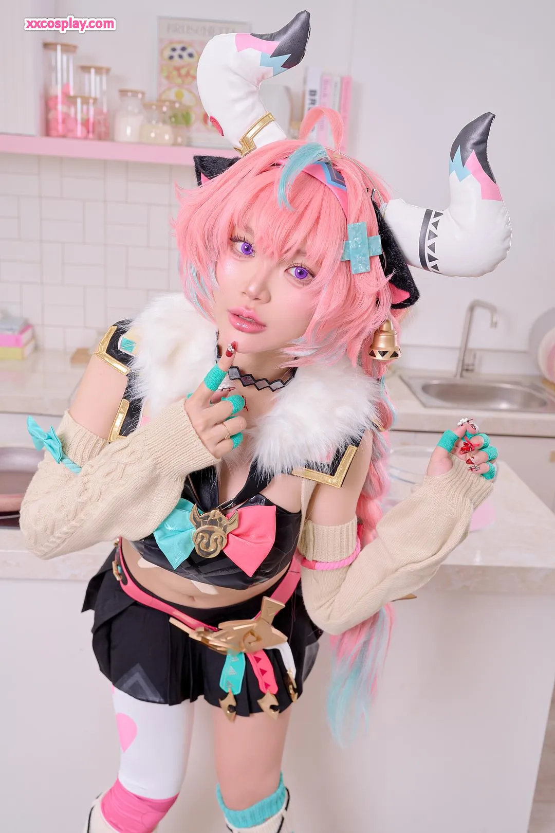 ZinieQ as Burnice (젠레스 존 제로)