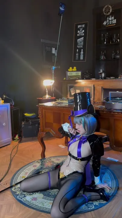 kaOri cosplay album kaOri：诱惑乳胶魔术师 - Video 21