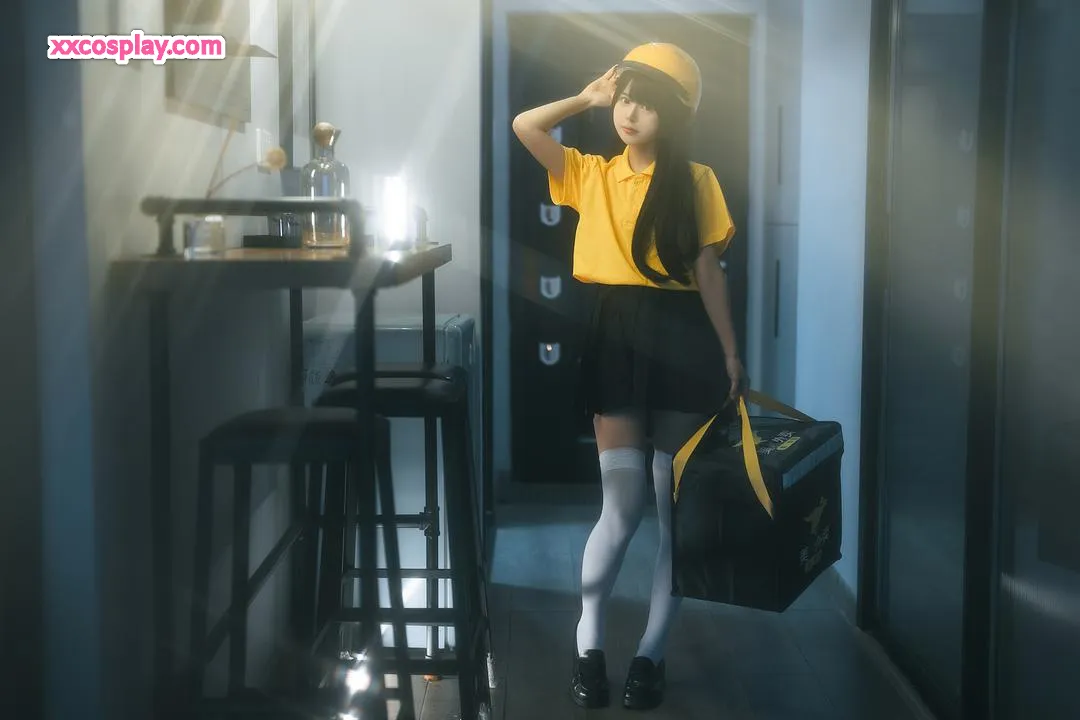 rua阮阮：セクシー配達員ガール