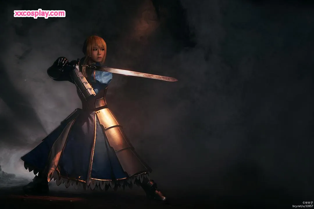 Banbanzi's Saber Maid Cosplay