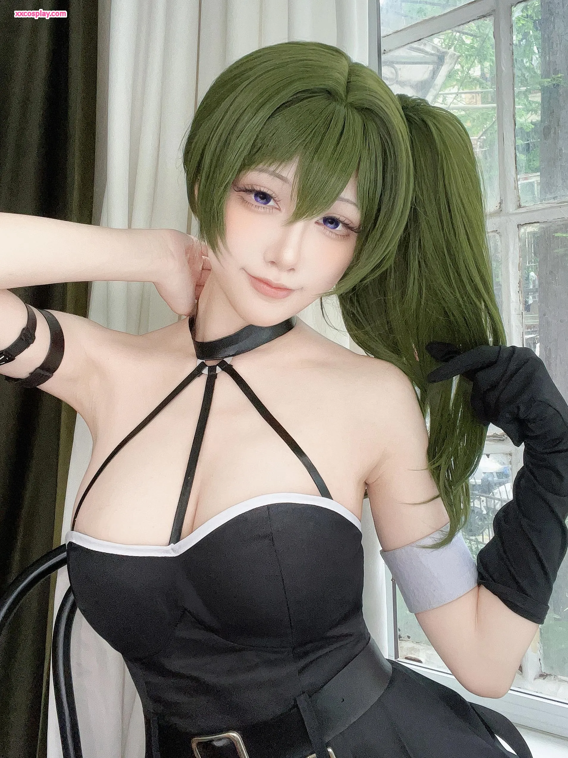 수淼: 매혹적인 블랙 라텍스 마녀